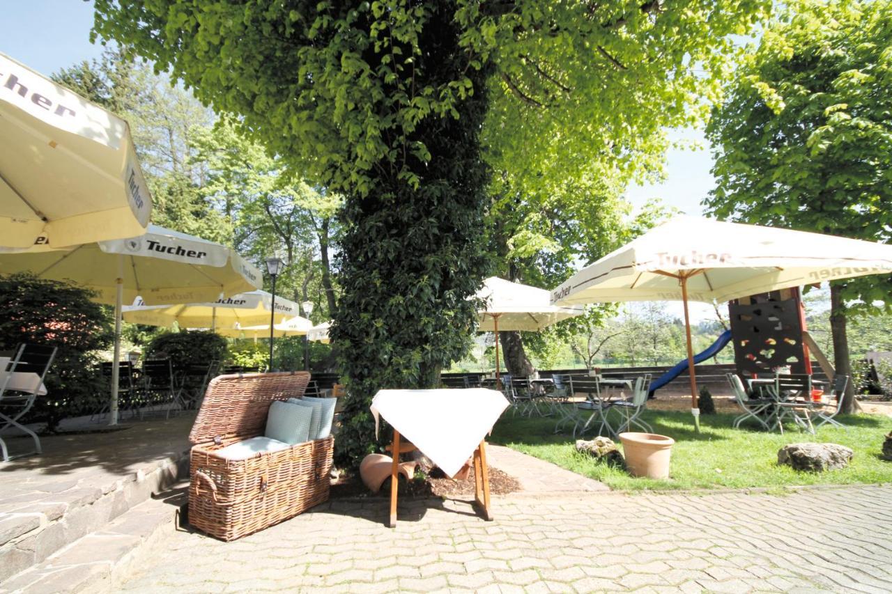 Landgasthof Blaue Traube Burgthann Esterno foto